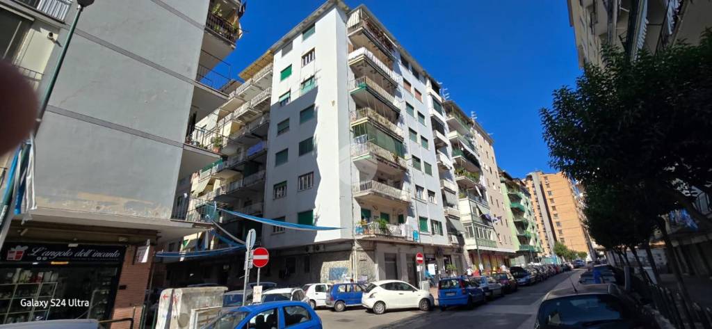 appartamento in vendita a Napoli in zona Bagnoli