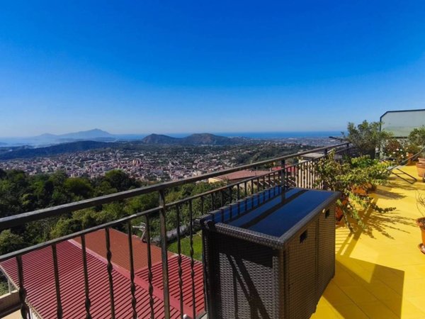 appartamento in vendita a Napoli in zona Camaldoli