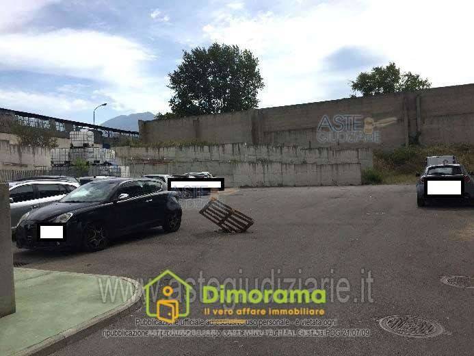 appartamento in vendita a Napoli in zona Barra