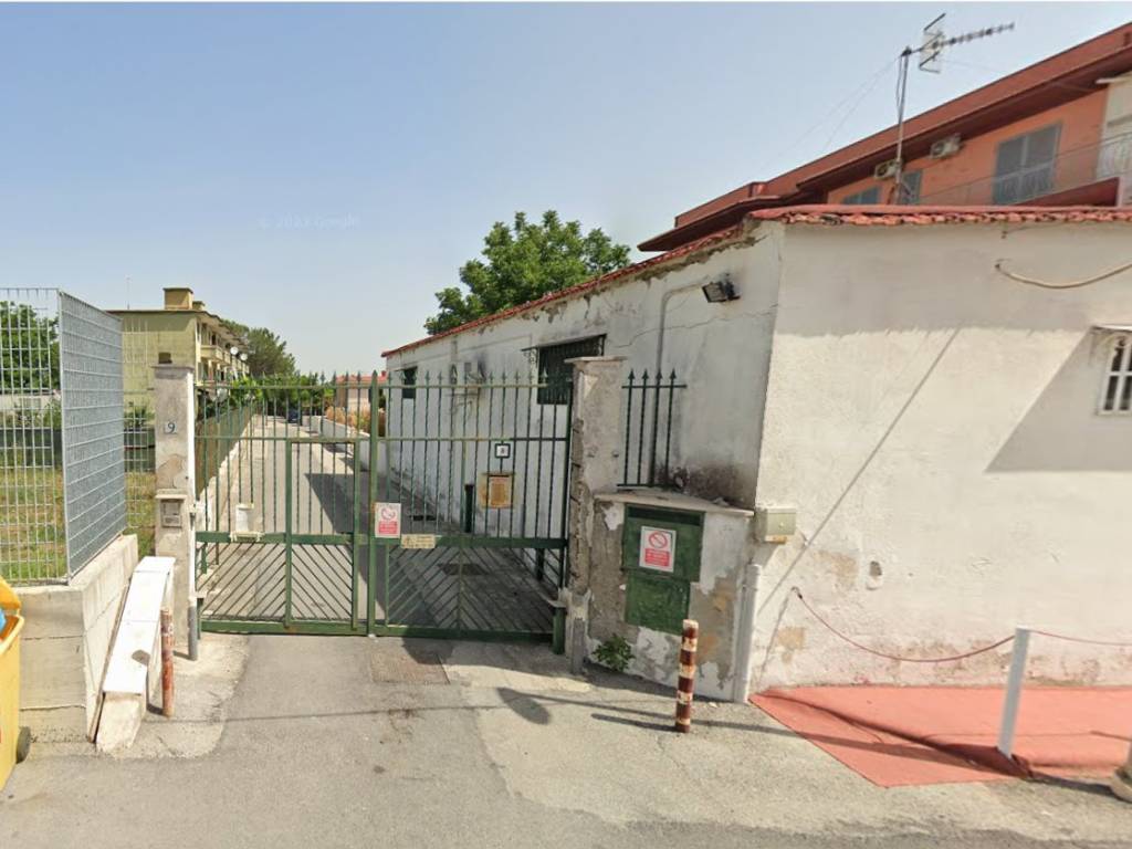 casa indipendente in vendita a Napoli in zona Secondigliano