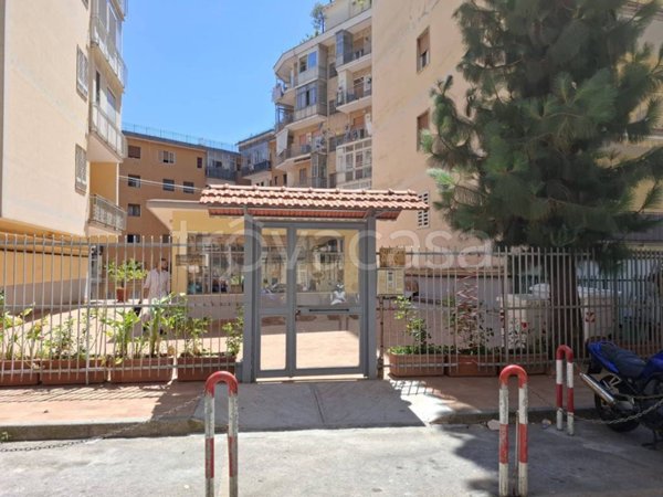appartamento in vendita a Napoli in zona Arenella