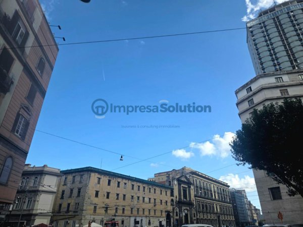 appartamento in vendita a Napoli in zona Stella