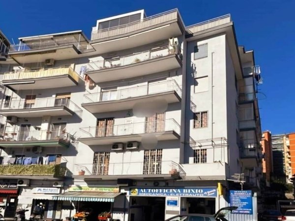 appartamento in vendita a Napoli in zona Fuorigrotta