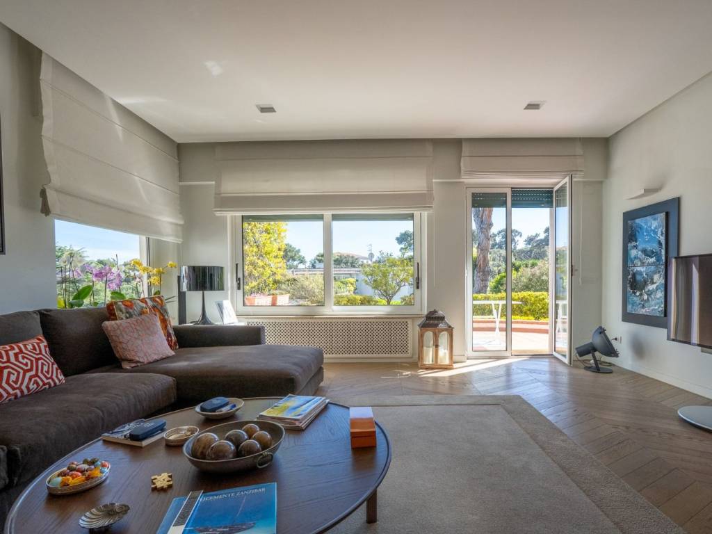 appartamento in vendita a Napoli in zona Posillipo