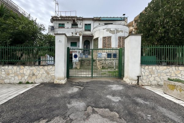 appartamento in vendita a Napoli in zona Chiaiano