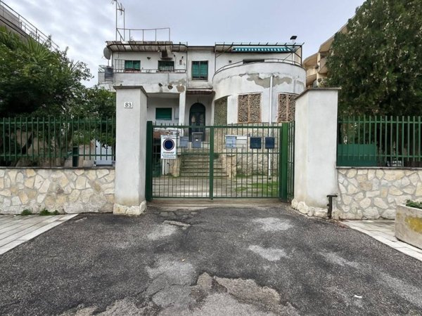 appartamento in vendita a Napoli in zona Camaldoli