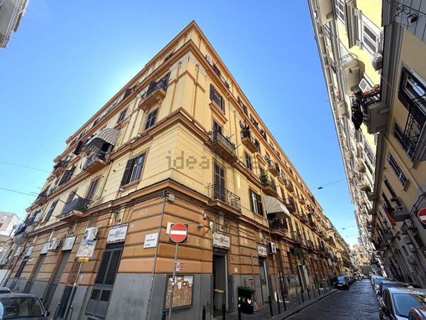 appartamento in vendita a Napoli in zona Mercato