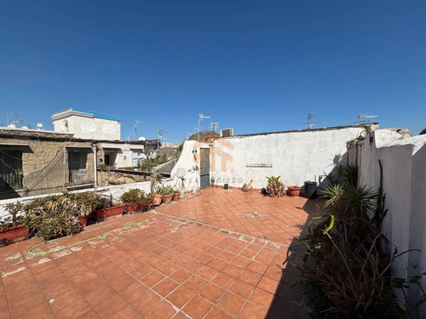 appartamento in vendita a Napoli in zona Centro Antico