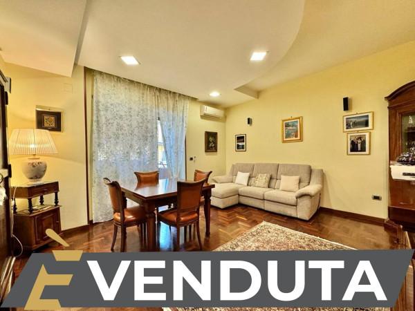 appartamento in vendita a Napoli in zona Arenella