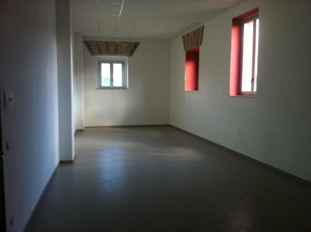 ufficio in vendita a Napoli in zona San Giovanni a Teduccio