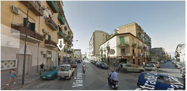 locale commerciale in vendita a Napoli in zona San Giovanni a Teduccio