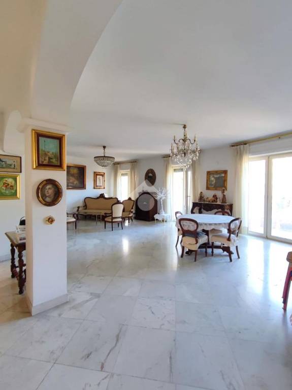 appartamento in vendita a Napoli in zona Montecalvario