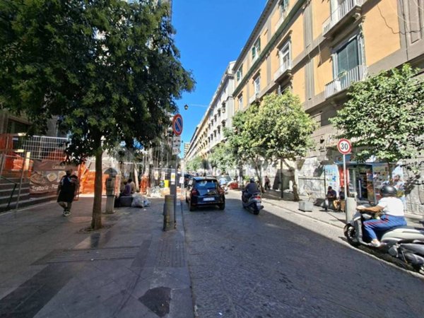 negozio in vendita a Napoli in zona Mercato