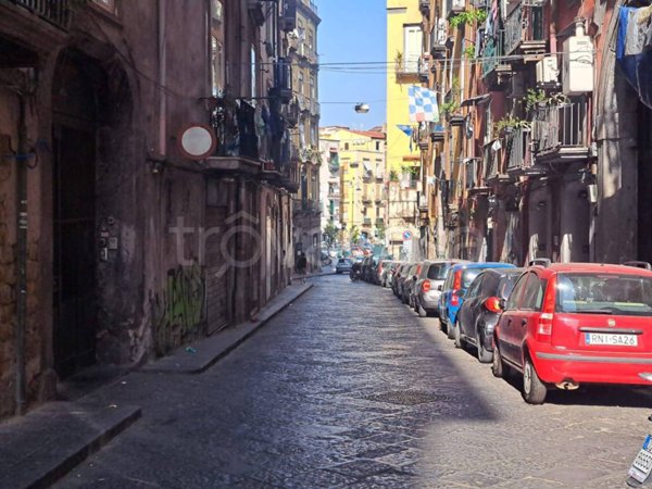 appartamento in vendita a Napoli in zona Mercato