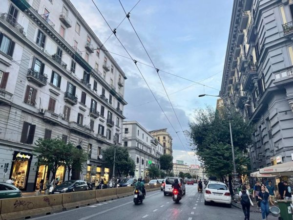 appartamento in vendita a Napoli in zona Pendino / San Giuseppe