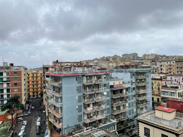 appartamento in vendita a Napoli in zona Arenella