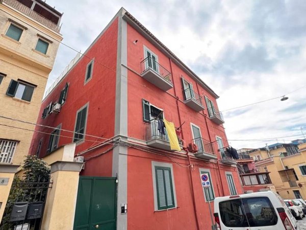 appartamento in vendita a Napoli in zona Bagnoli