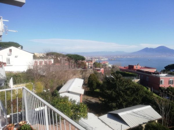 appartamento in vendita a Napoli in zona Posillipo