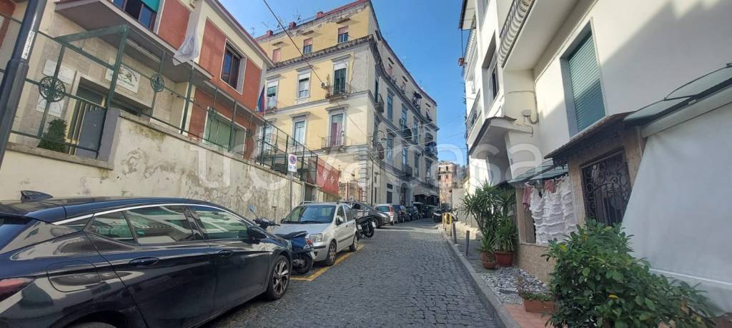 appartamento in vendita a Napoli in zona Stella