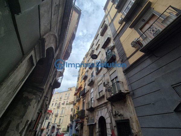 appartamento in vendita a Napoli in zona San Lorenzo