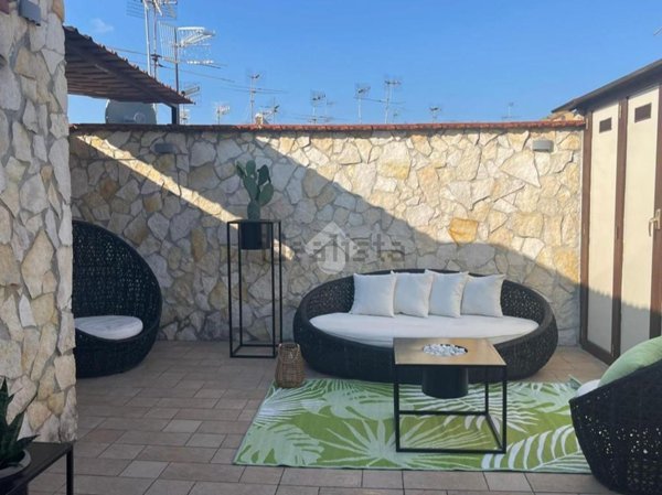 appartamento in vendita a Napoli in zona Vicaria