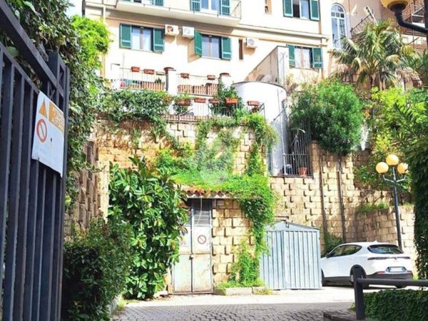 appartamento in vendita a Napoli in zona Arenella