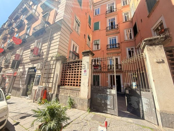 appartamento in vendita a Napoli in zona Pendino / San Giuseppe
