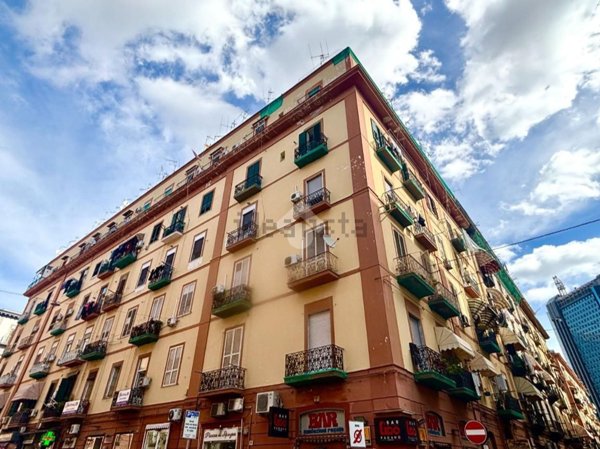 appartamento in vendita a Napoli in zona Vicaria