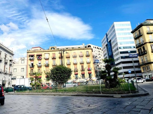 appartamento in vendita a Napoli in zona Pendino / San Giuseppe