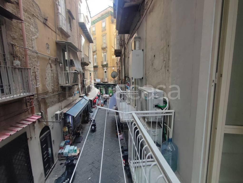 appartamento in vendita a Napoli in zona Mercato