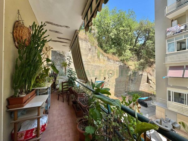 appartamento in vendita a Napoli in zona Bagnoli