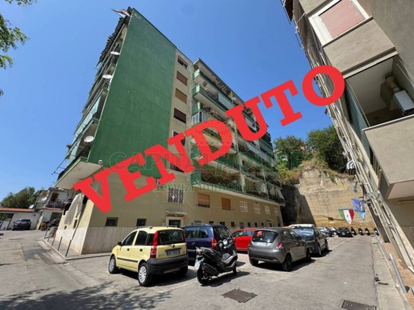 appartamento in vendita a Napoli in zona Bagnoli