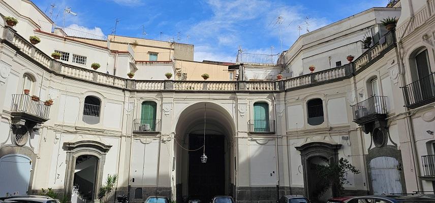 appartamento in vendita a Napoli in zona San Ferdinando