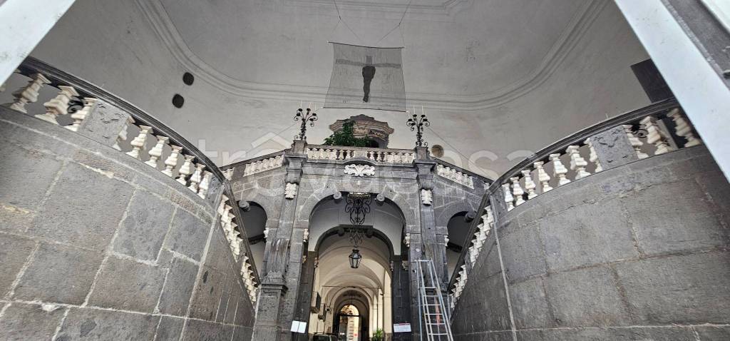 appartamento in vendita a Napoli in zona San Ferdinando