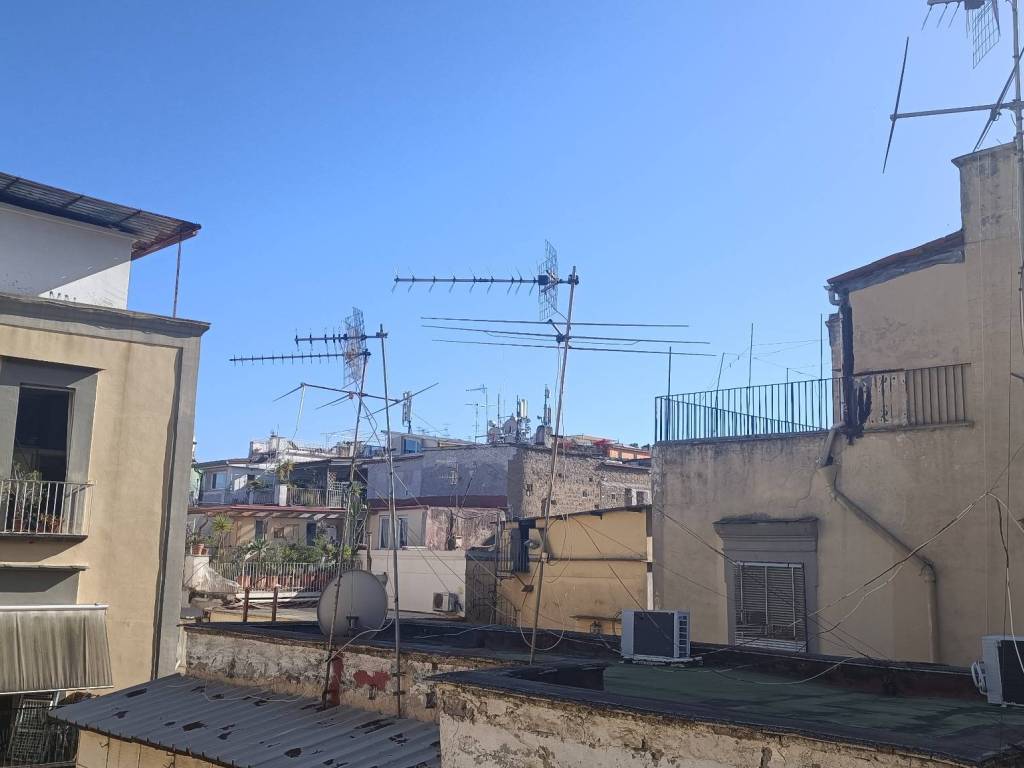 appartamento in vendita a Napoli in zona San Ferdinando