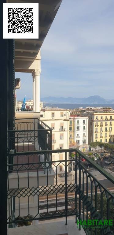 appartamento in vendita a Napoli in zona Chiaia