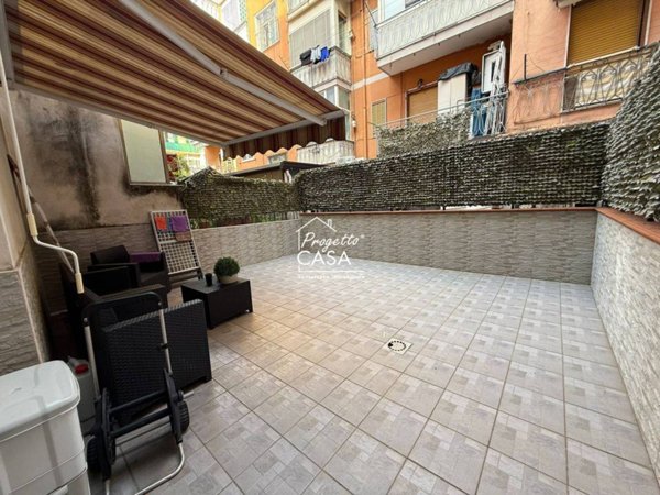appartamento in vendita a Napoli in zona Barra