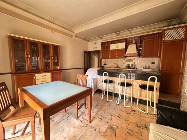 appartamento in vendita a Napoli in zona Pendino / San Giuseppe