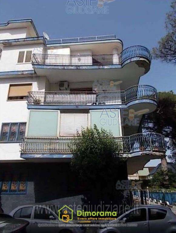 appartamento in vendita a Napoli in zona Barra