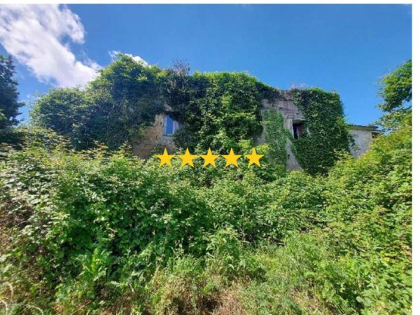 casa indipendente in vendita a Napoli in zona Chiaiano