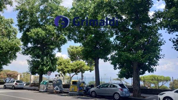 appartamento in vendita a Napoli in zona Posillipo