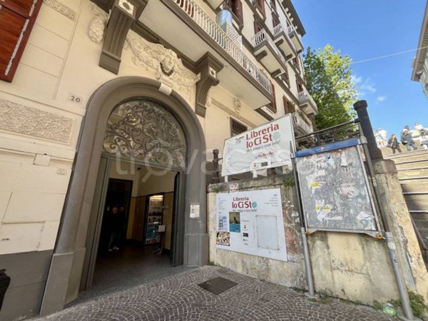 negozio in vendita a Napoli in zona Vomero
