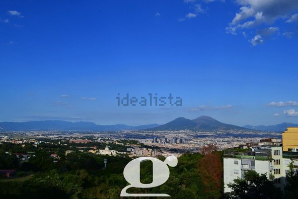 appartamento in vendita a Napoli in zona Arenella