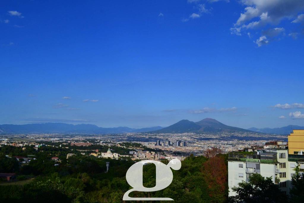 appartamento in vendita a Napoli in zona Arenella