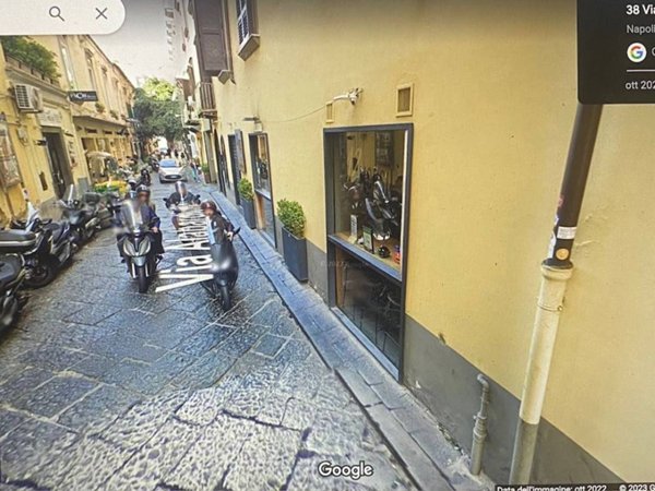 monolocale in vendita a Napoli in zona Chiaia