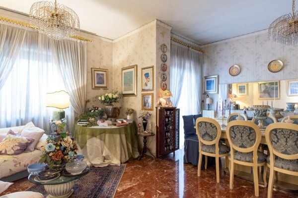 appartamento in vendita a Napoli in zona Arenella