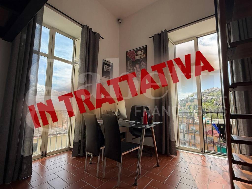 appartamento in vendita a Napoli in zona Mercato