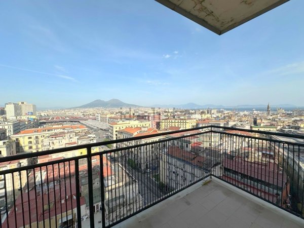 appartamento in vendita a Napoli in zona San Lorenzo