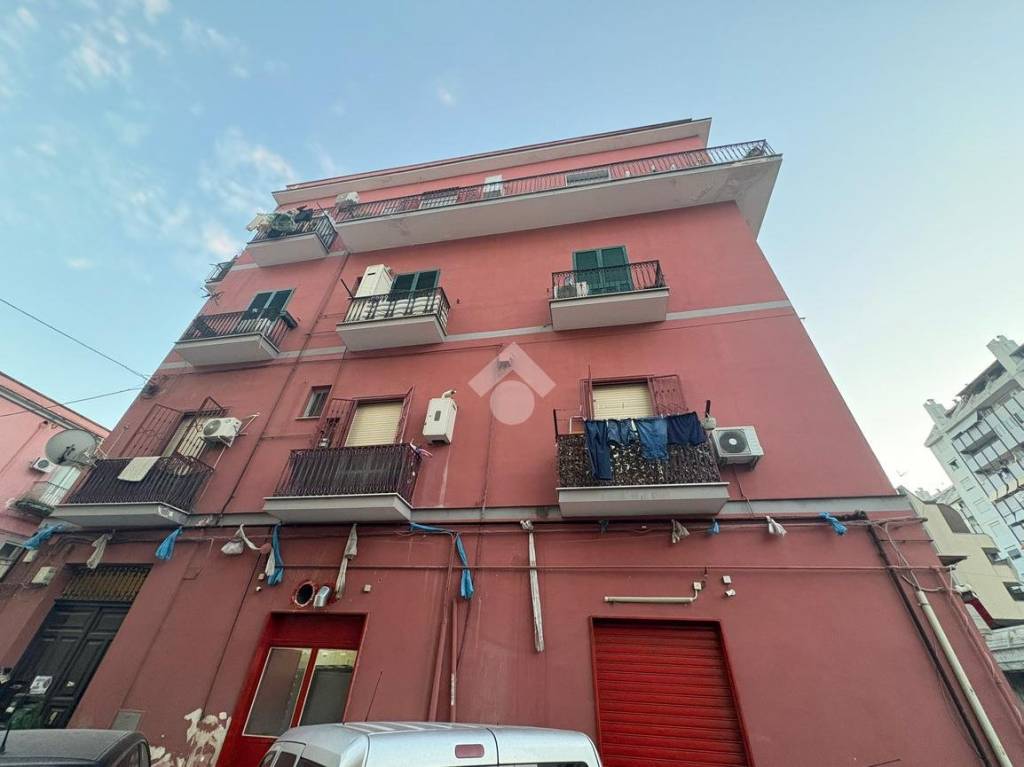 appartamento in vendita a Napoli in zona Poggioreale