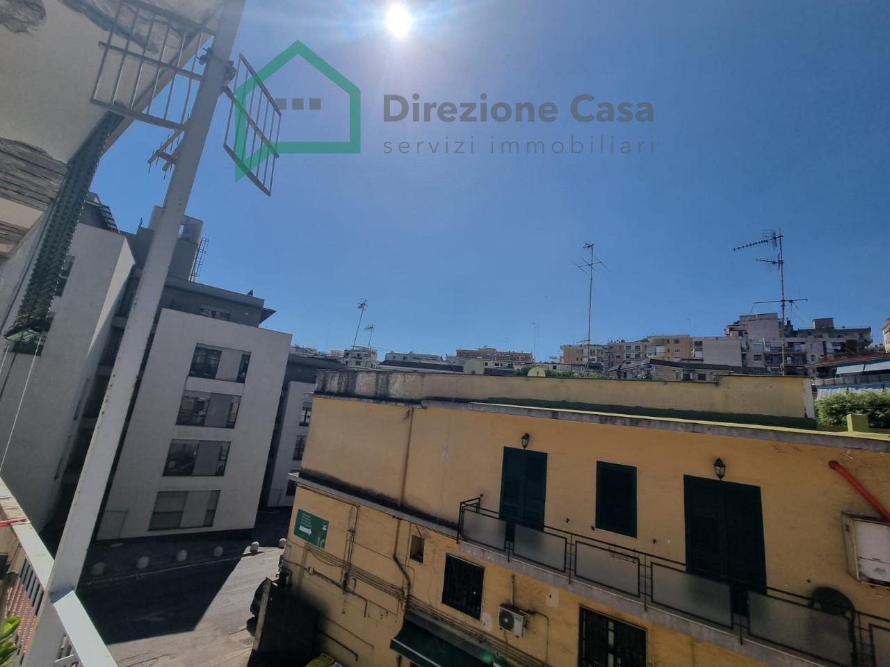 appartamento in vendita a Napoli in zona San Carlo all'Arena